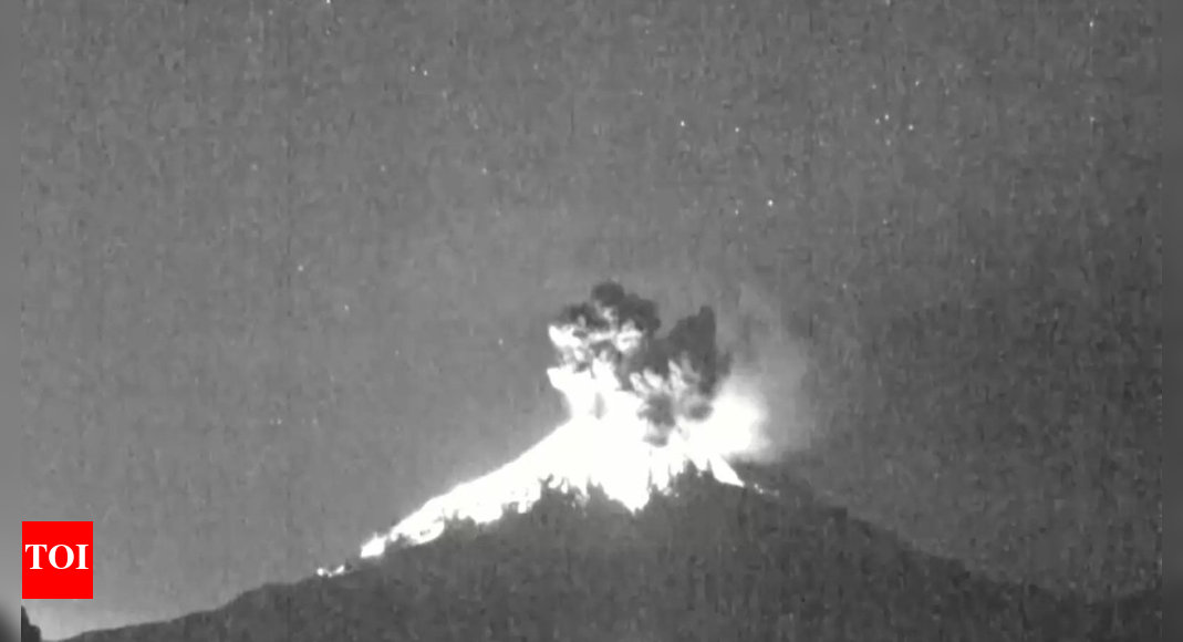 <div>'Plume of ash and smoke': Sakurajima volcano erupts multiple times in Japan's Kyushu; flights disrupted</div>