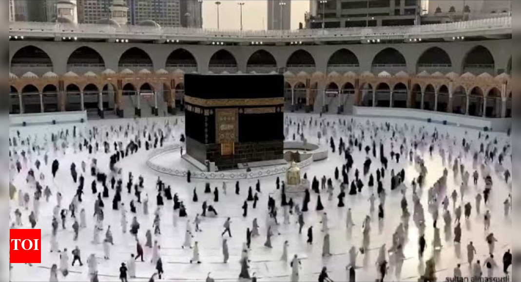 Over 40 Indians feared dead in Saudi Arabia: Mecca-bound bus collides with diesel tanker; majority pilgrims from Hyderabad