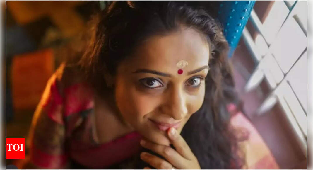 <div>Meera Vasudevan announces split: 'Single since Aug 2025'</div>