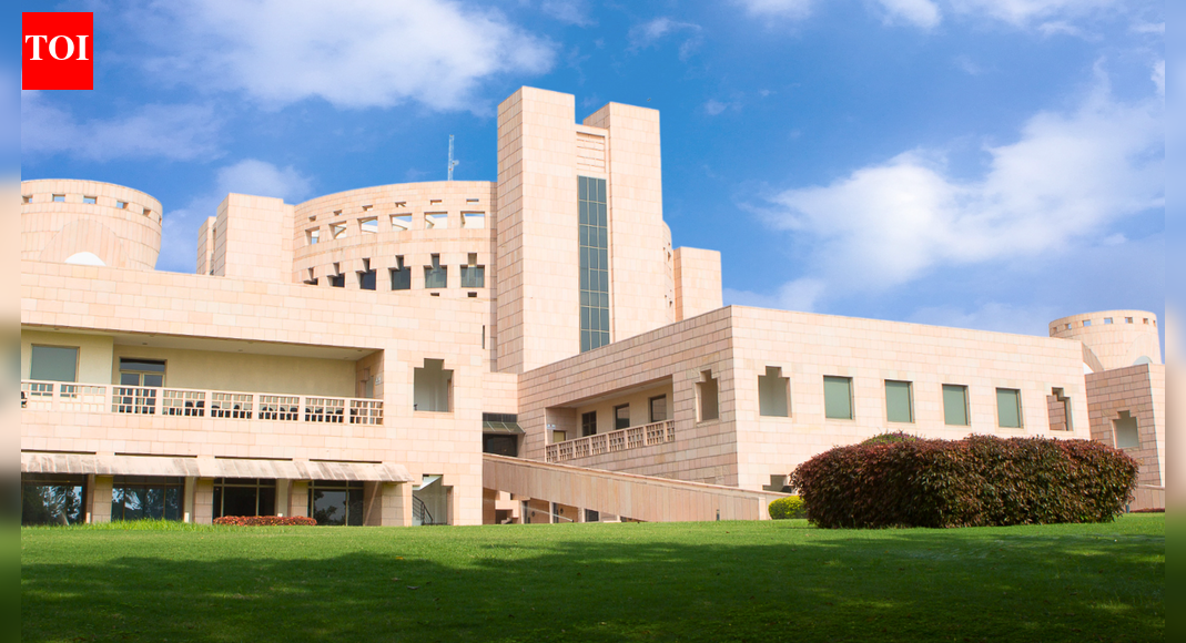 How ISB Online’s Product Management Programme is helping modern managers integrate AI and GenAI into work routines