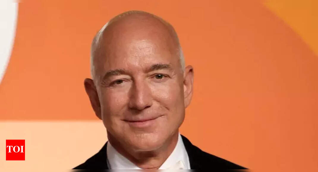 Jeff Bezos is taking up a new 'CEO job', and it's not with Amazon
