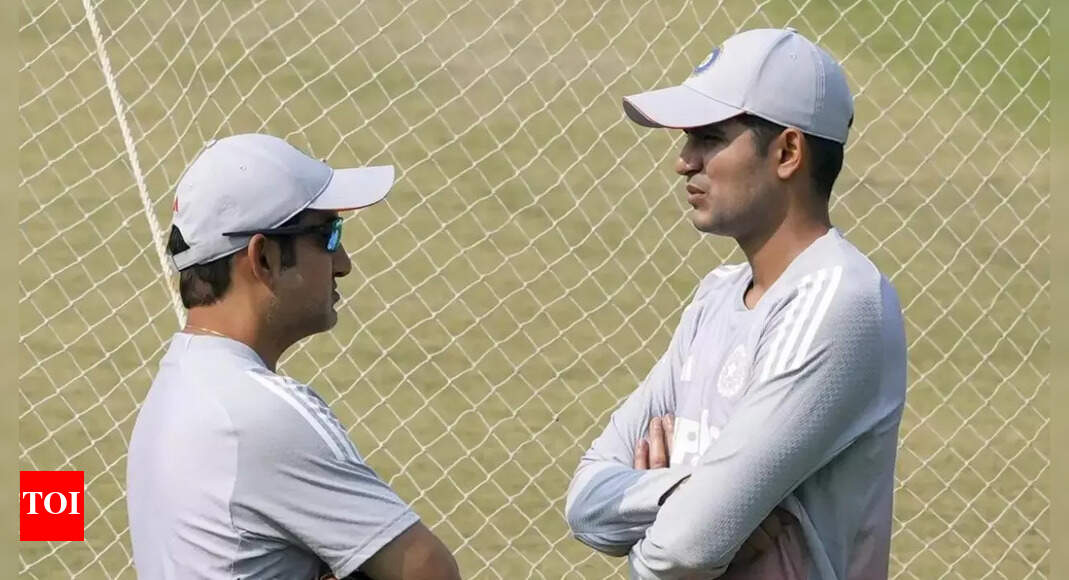 'Sab darr ke khel rahe hain': Kaif hits out after 93 all out; slams team management