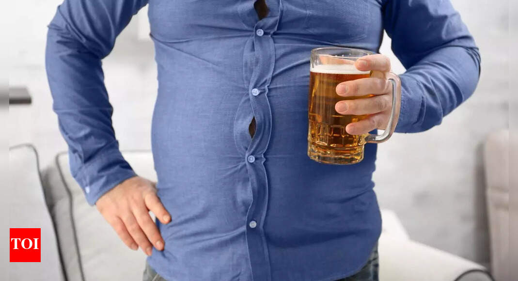 How alcohol causes you to have a beer belly: Effects of drinking on fat and muscle growth