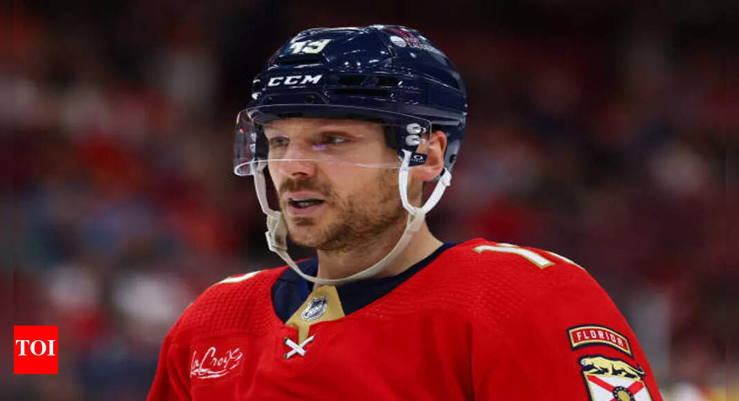 Is Sam Reinhart playing against the Vancouver Canucks tonight? Latest update on Florida Panthers forward for November 17