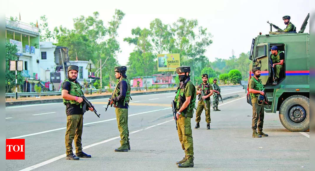 Poonch police announce Rs 5 lakh reward for info on terrorists' activities