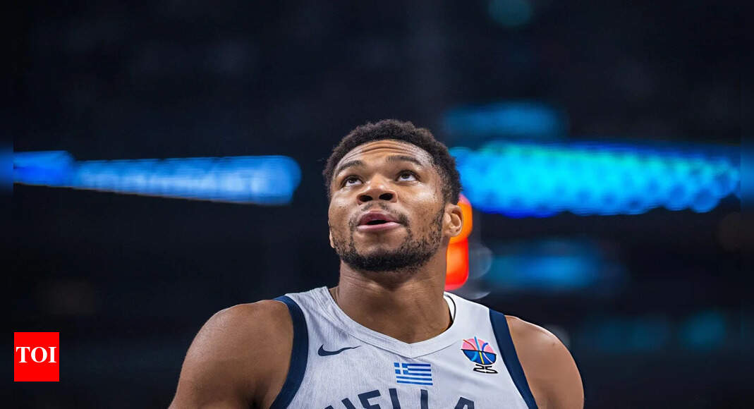 Giannis Antetokounmpo exits Milwaukee Bucks’ matchup with the Cleveland Cavaliers after intentional foul in second quarter