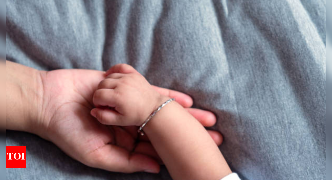 Eye issues in newborns and young children: Symptoms parents should never ignore