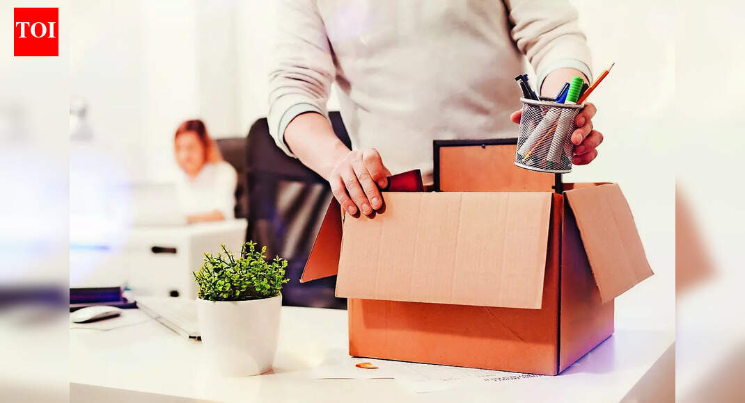 Laid-off employee in her 40s shares 5 ways mid-career professionals can bounce back