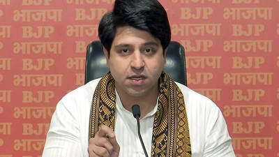 Delhi blast: Congress MP's 'misguided' remark sparks fury; BJP calls him 'spin doctor'