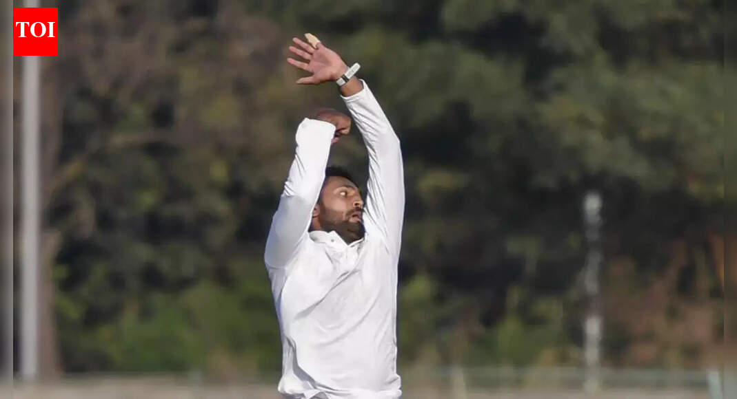 Shreyas takes a match haul of 10; Shikhar claims maiden fifer against Chandigarh