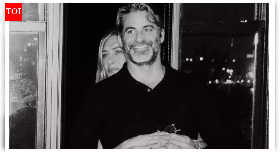 Jennifer Aniston makes first official public appearance with boyfriend Jim Curtis - PICS