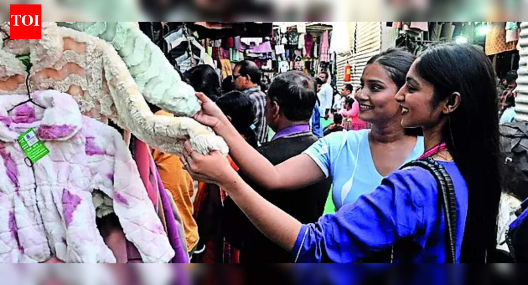 Six-decade-old Lhasa market opens with early sales boom