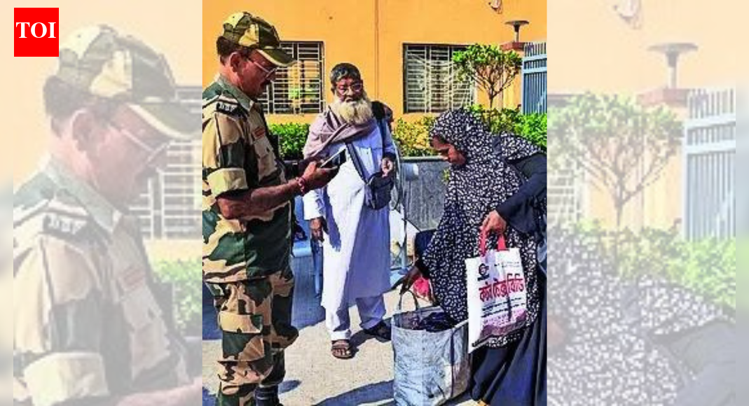 SIR panic: 500 Bangladeshis stranded; BSF blocks border return