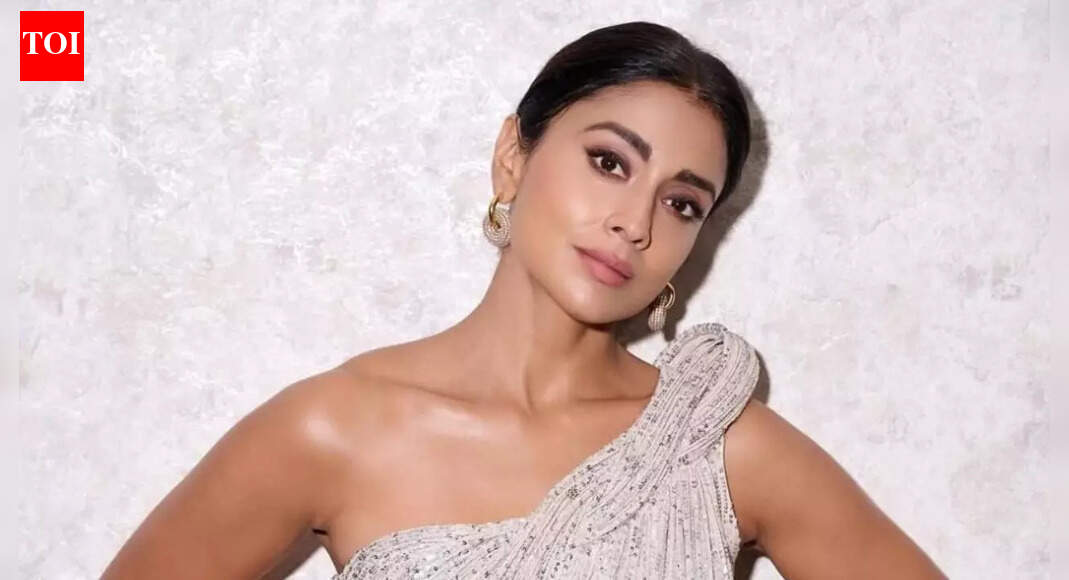 Shriya Saran publicly exposes imposter contacting people using her name and fake number: ‘Go get a life’