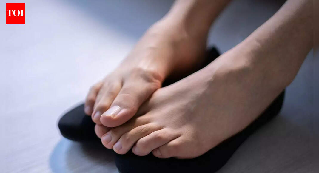 How to get rid of sweaty feet and smelly shoes