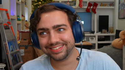 Mizkif caught on camera at quiet dinner with Asian girl as Emiru claims and lawsuit grow louder online