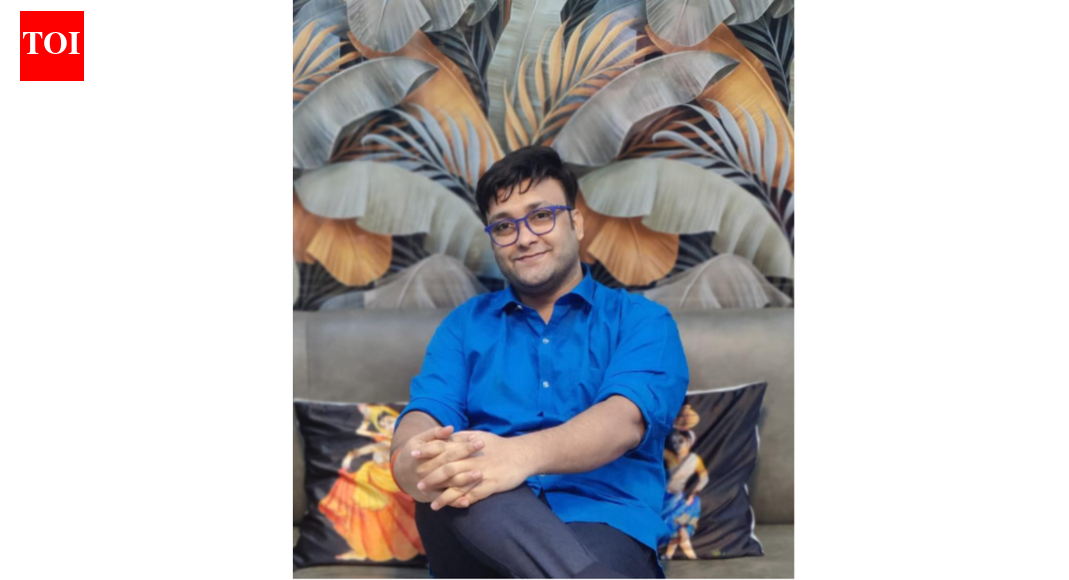 Dr Rishikesh Tewari honoured as Most Influential Indian English Author of the Year at the Indian Glory Award 2025