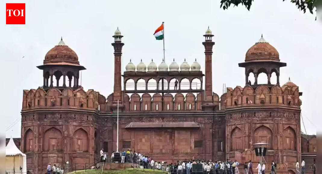 <div>After Delhi car blast: Red Fort gears up for first mega event; security stepped up as President Murmu & Shah likely to attend</div>