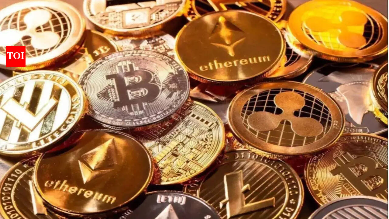 Great Crypto Crash of 2025: $1 trillion wiped out in Bitcoin drop, analysts  say that investors are stabbing in ... - The Times of India