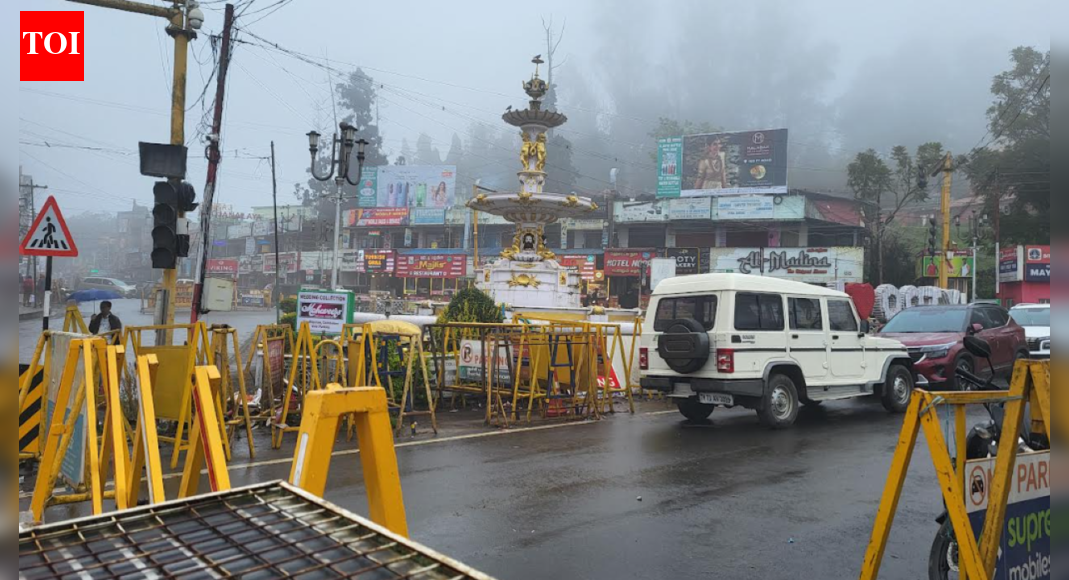 Eyesores take over Ooty’s famous Charing Cross