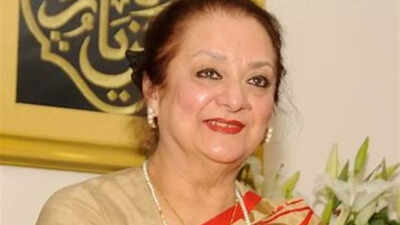 Saira Banu recalls how Dilip Kumar admired Kamini Kaushal: 'She brought with her not just beauty, but a literary mind'