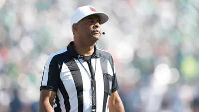 O que aconteceu com Adrian Hill na noite de futebol de quinta-feira? Lesão do árbitro veterano explicada no jogo Bills vs Texans