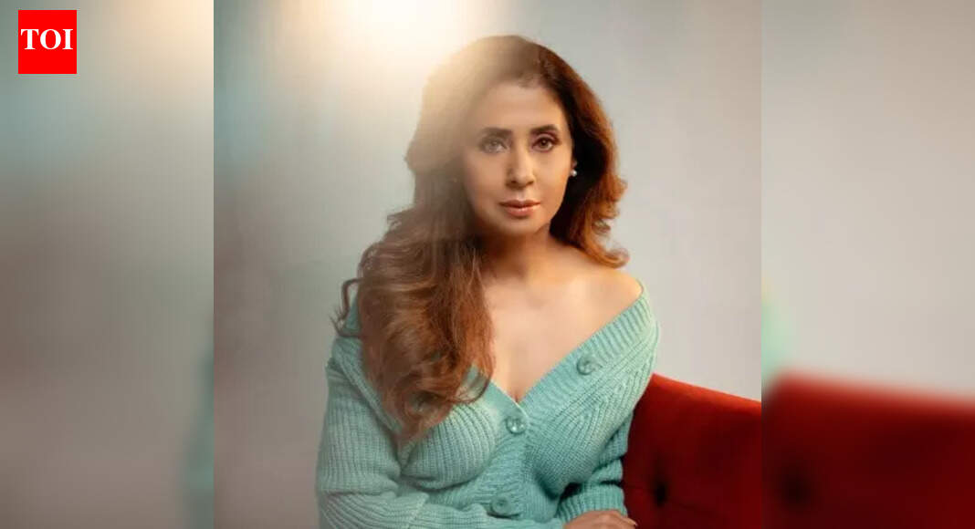 Urmila Matondkar shares her winter morning mood: 'Hot coffee & warm cardigan'