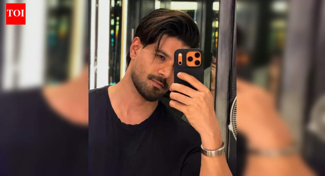 'Back to short': Sooraj Pancholi flaunts his new hairdo