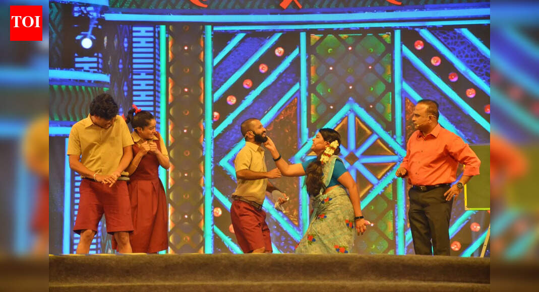 Cultural showcase shines: Khasdar Sanskrutik Mahotsav captivates with theatre, comedy, and music