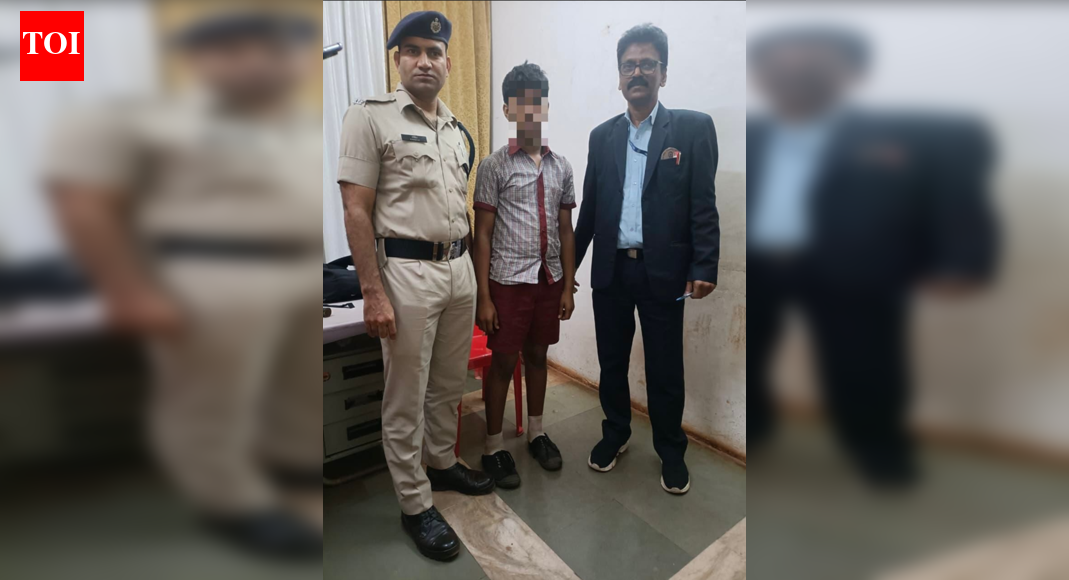 Cops rescue two kidnapped minors, railway officials help third child unite with family