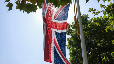 Novas propostas sobre estatuto de residente permanente no Reino Unido deixam os indianos consternados