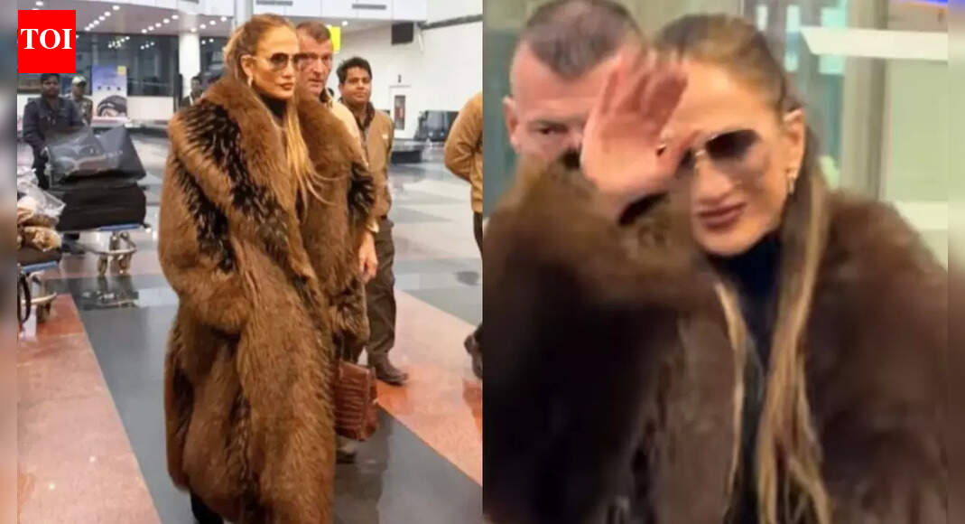 Jennifer Lopez arrives in India, paps call her Rihanna