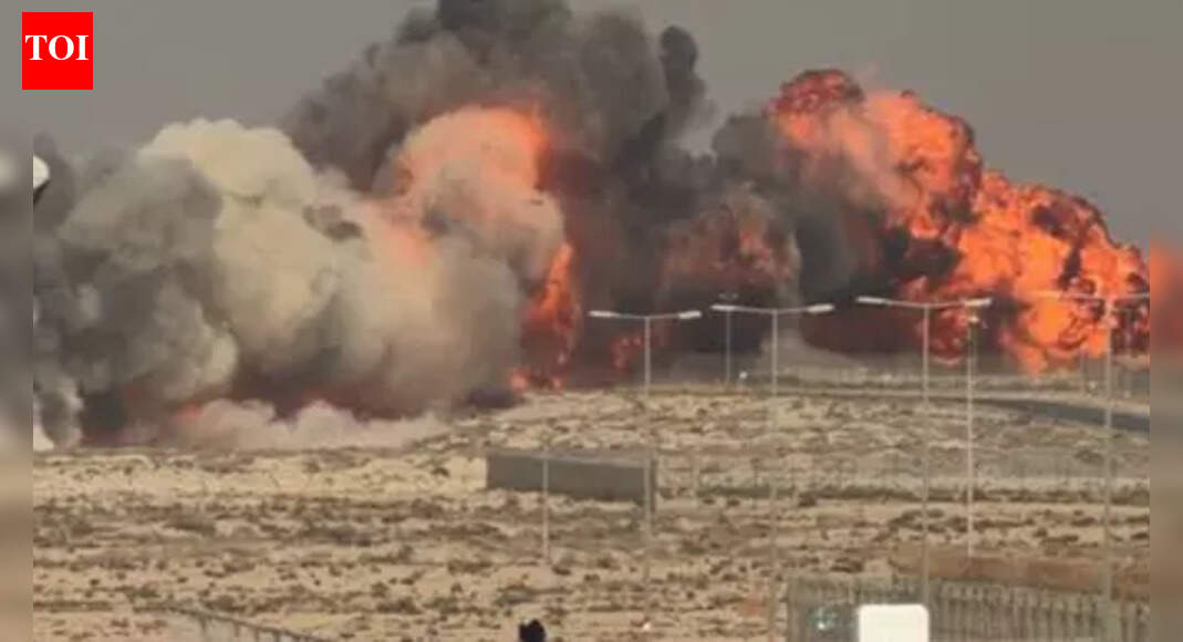 Tejas fighter jet crashes in Dubai during air show; IAF confirms pilot dead