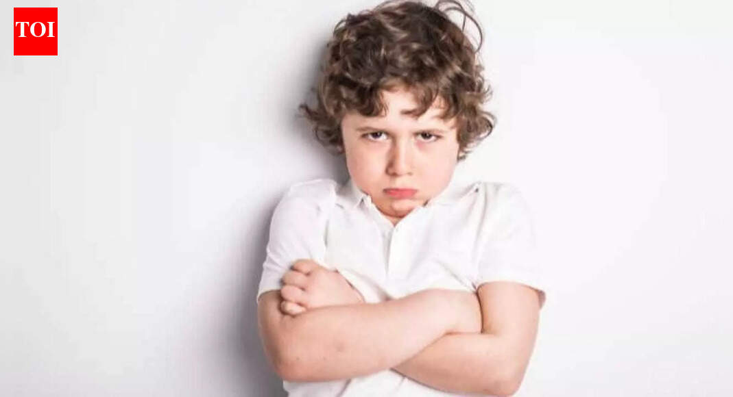 7 smart ways to deal with your child's tantrums (without using a screen or phone)