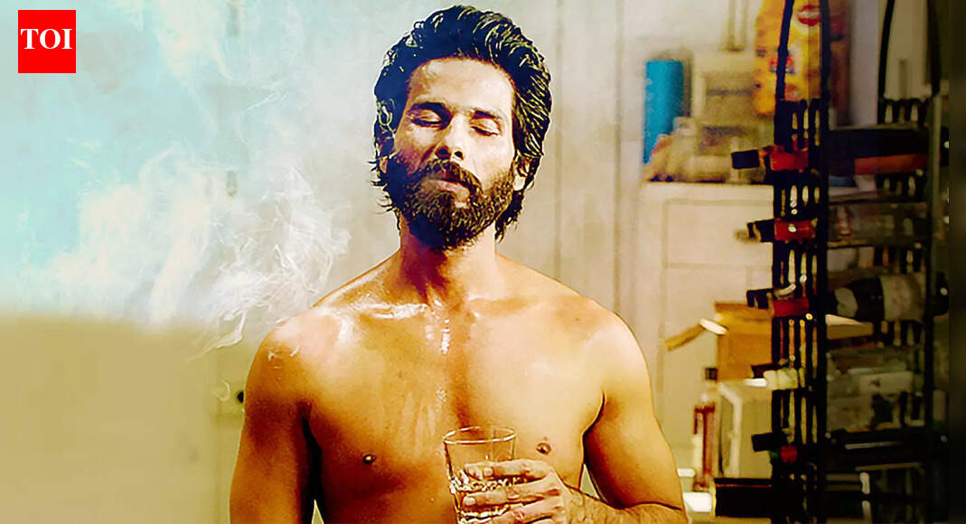 ​Rebellious lovers who break every rule to define love in Bollywood movies​