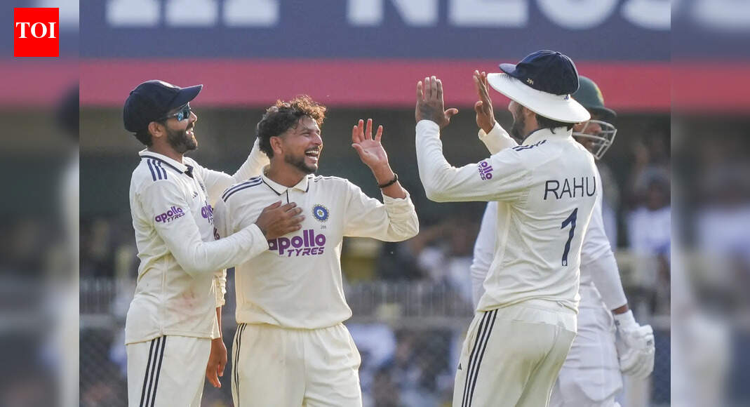 2nd Test: Kuldeep shines with three wickets; SA 247/6 at stumps on Day 1