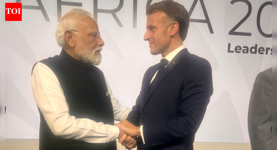 <div>'Long live friendship between our countries!': Macron hails India-France ties;  meets PM Modi on G20 Summit sidelines</div>