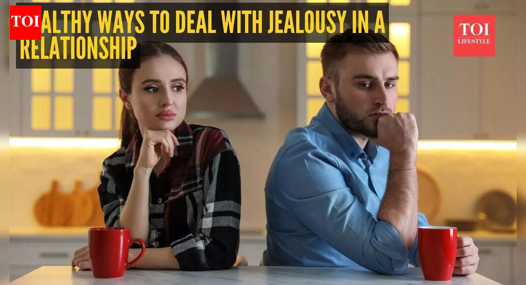 10 healthy and simple ways to deal with jealousy in a relationship, as per psychology