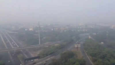 Toxic smog chokes Delhi: Air quality turns 'severe' as AQI reading soars to 435