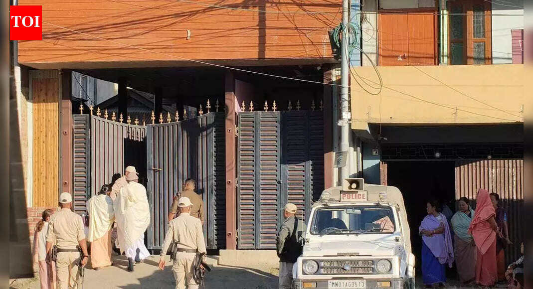 Managers held hostage in Bengaluru: Police arrest 8 people posing as cops