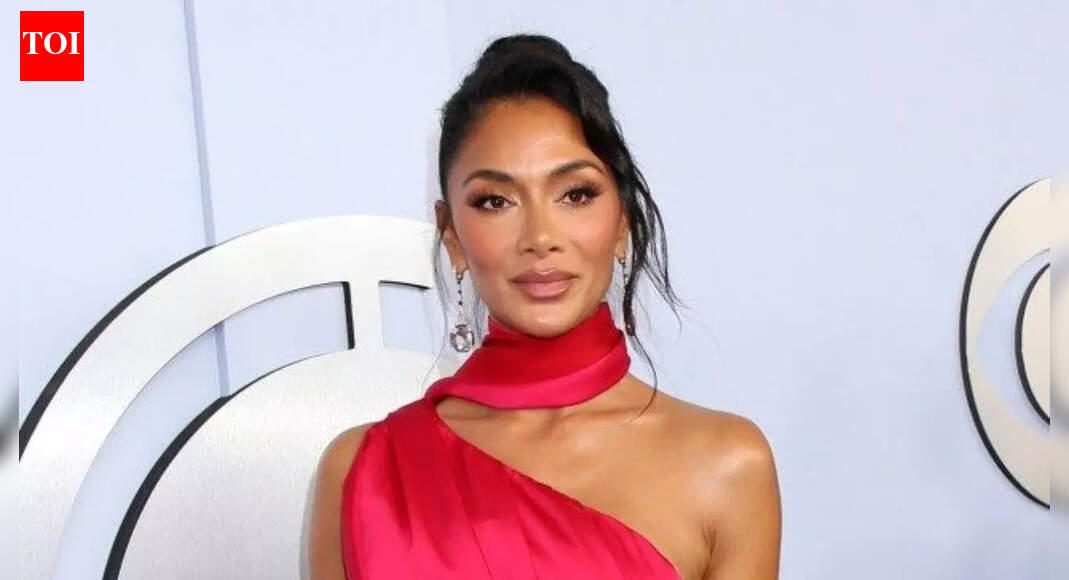 Nicole Scherzinger reacts to viral clip of sleeping concertgoer: ‘Is this my sign for a lullaby album?’