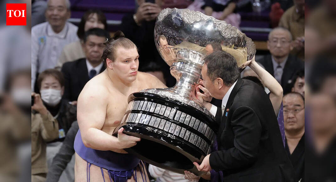 War refugee Aonishiki Arata becomes first Ukrainian to win sumo tournament