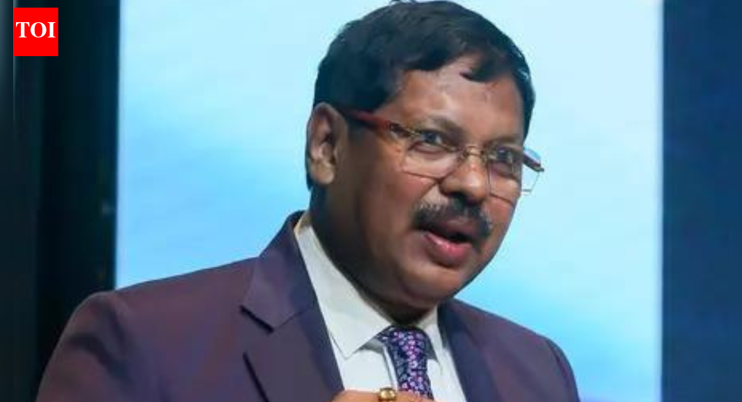 <div>'Creamy layer' cornering big share of jobs quota: CJI Gavai</div>