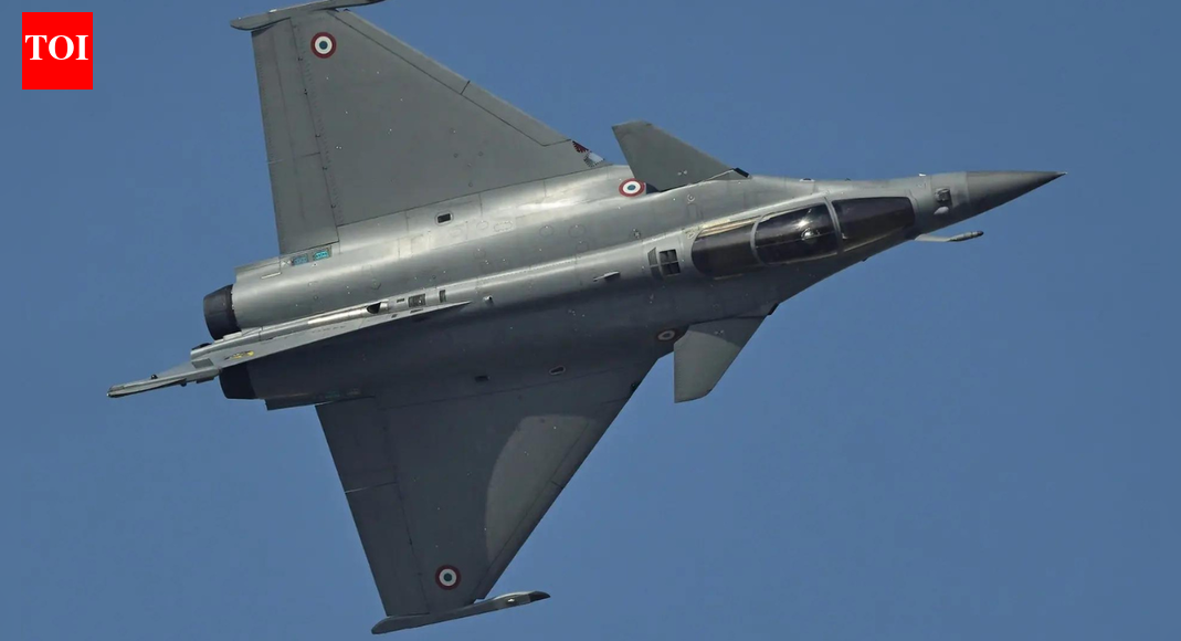 <div>French Navy rubbishes Pakistan's Rafale claim</div>