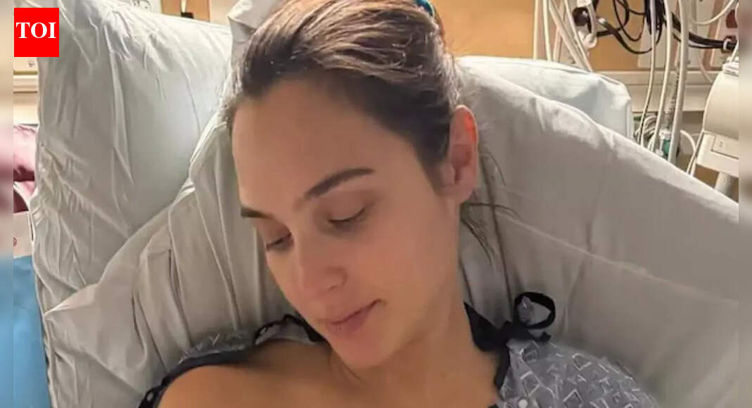 <div>Gal Gadot had a 'Massive Clot' during her pregnancy</div>
