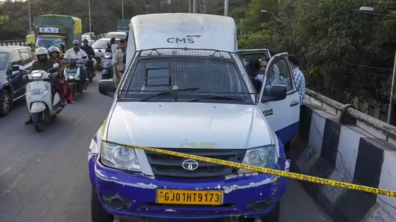 Bengaluru ATM van heist: 2 confessed they had to repay loans; cop suspended  | Bengaluru News - The Times of India