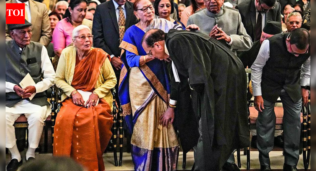 Relatives, friends, teachers in attendance, it was largest-ever assembly for a CJI oath