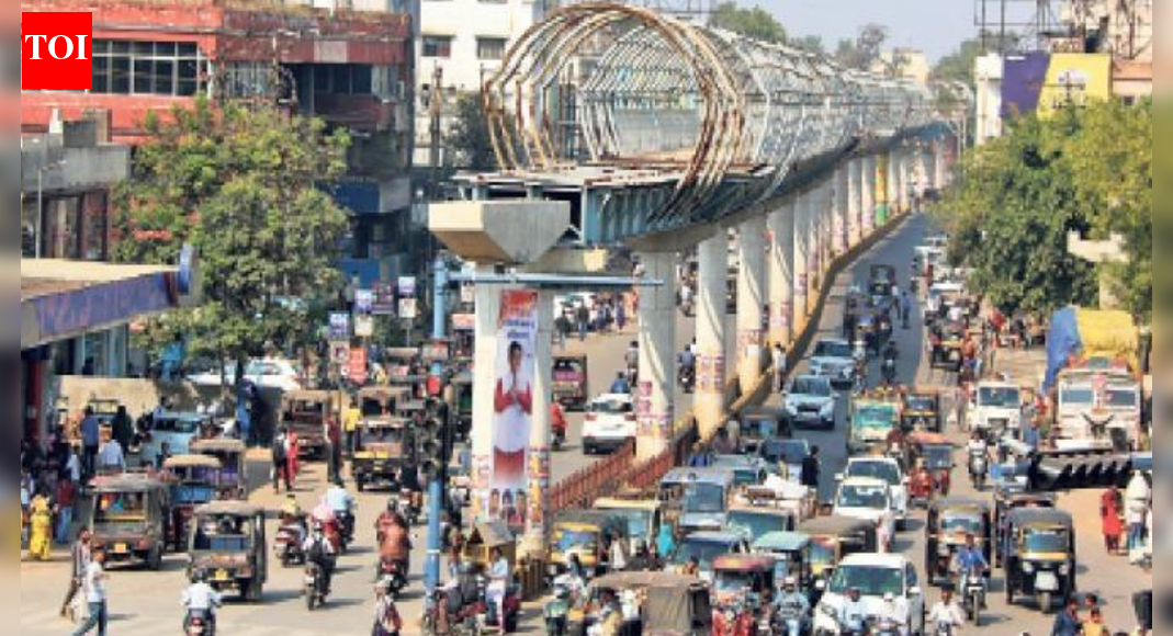 Raipur traffic alert: Night diversions begin as skywalk work resumes; commuters urged to follow new routes