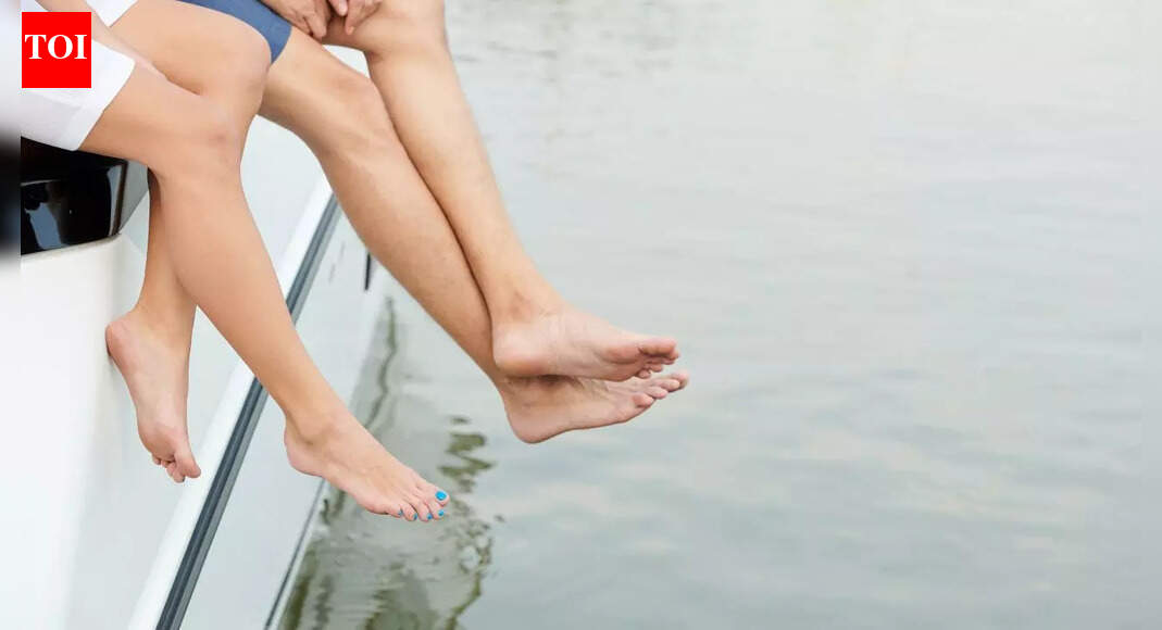 Why your habit of swinging your leg could be linked to stress, alertness and even metabolism