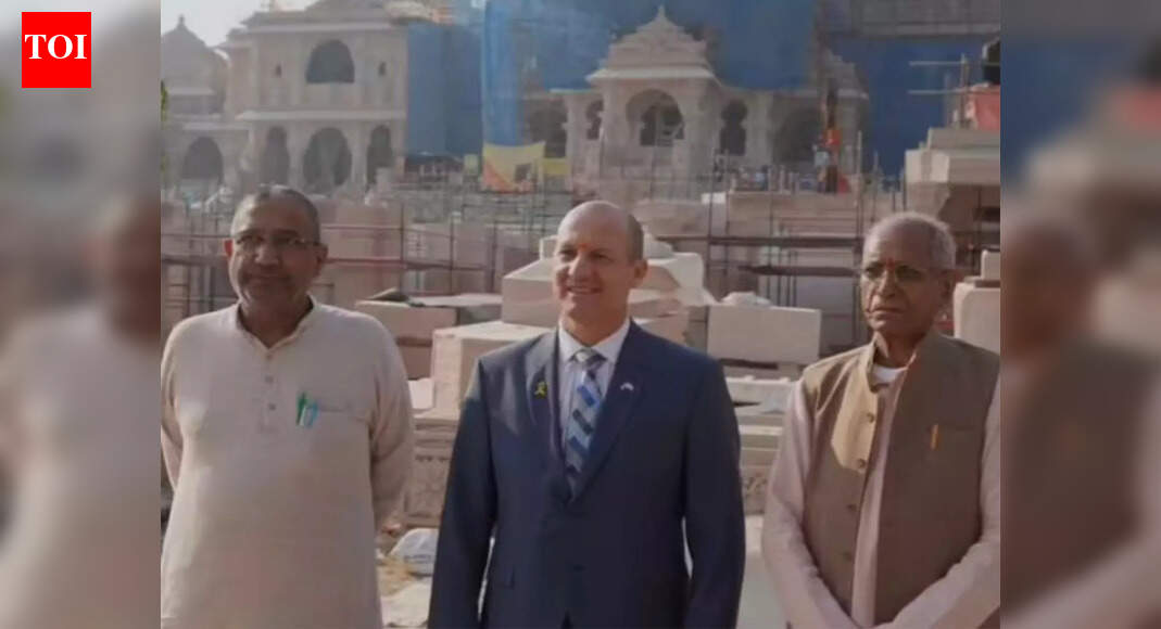 <div>'Congratulations India for restoring important civilizational symbol': Israeli envoy on Ayodhya Dhwajarohan ceremony</div>